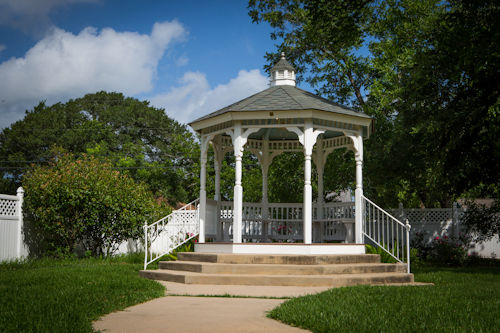 bryan tx pergola