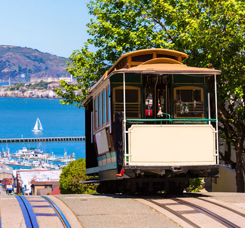 cable car in san francisco